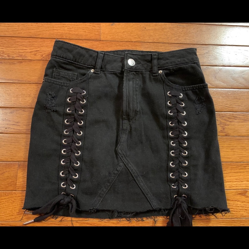 Stylish mini skirt - Picture 8 of 8